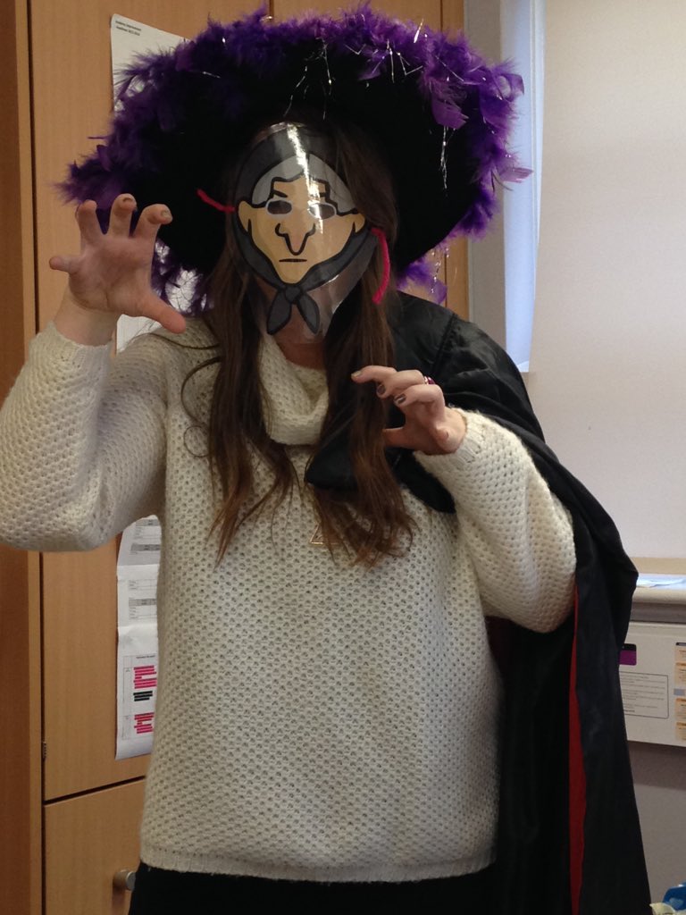 norwich_road's tweet photo. Our reception pupils are out looking for a scary witch...I think we've found her! https://t.co/KzPSI5wcp1
