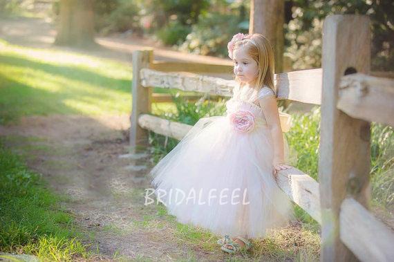 bridal_feel's tweet photo. Pink butterfly toddler tulle #flowergirldress
https://t.co/3FjBznDcxe https://t.co/qGp7CiLgui