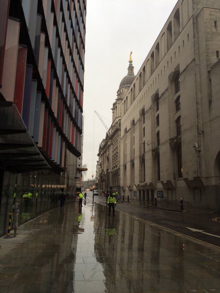 CityPolice's tweet photo. A #ProjectServator deployment on #OldBailey #ProjectorServator https://t.co/lyDY8WR9Nc