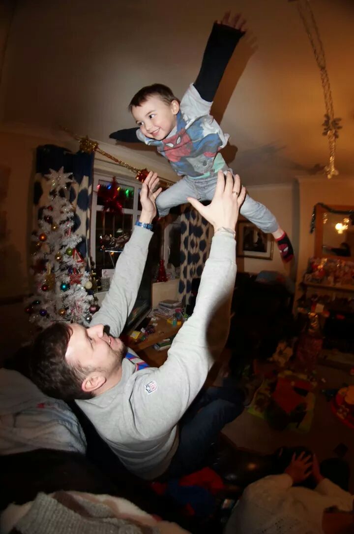 Hayleytakespics's tweet photo. @dailyp @iDJPhotography Don't let Uncle Lewis babysit! 😜 #dpUP https://t.co/bhTEVy93Ti