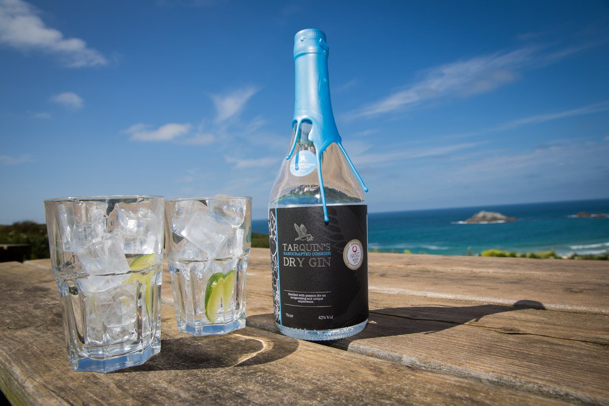 BowgieInn's tweet image. Nearly the weekend guys...and the sun's shining!!! #Tarquin @swdistillery @theloveofgin #FridayFeeling
