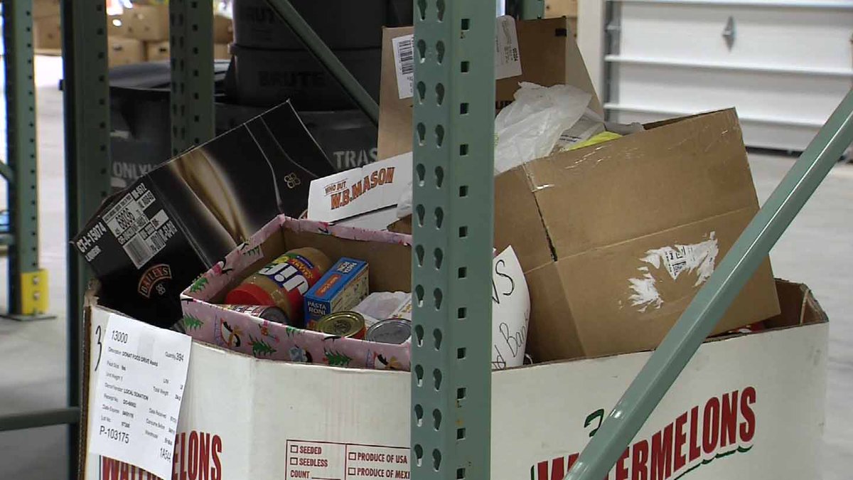 talkofct's tweet photo. Food pantries prepare for potential snow this weekend
https://t.co/gSgnnf69lF https://t.co/AaUz7wmH8P