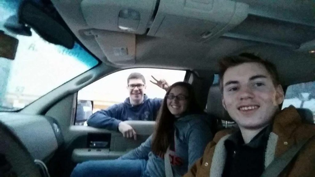 Nikol_with_a_K's tweet photo. Been a fun trip! Got stuck in a traffic jam but met some LTD guys headed to the Raleigh conference! #WNGWC2016 https://t.co/UrQkXWFLO1