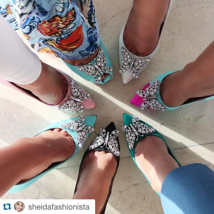 ArunaSeth's tweet photo. What are your favourite pair?
Photo Credit: @sheidafashion
#arunaseth #butterflies #TRENDFRIDAY #SquadGoals https://t.co/xtoimYaDCs