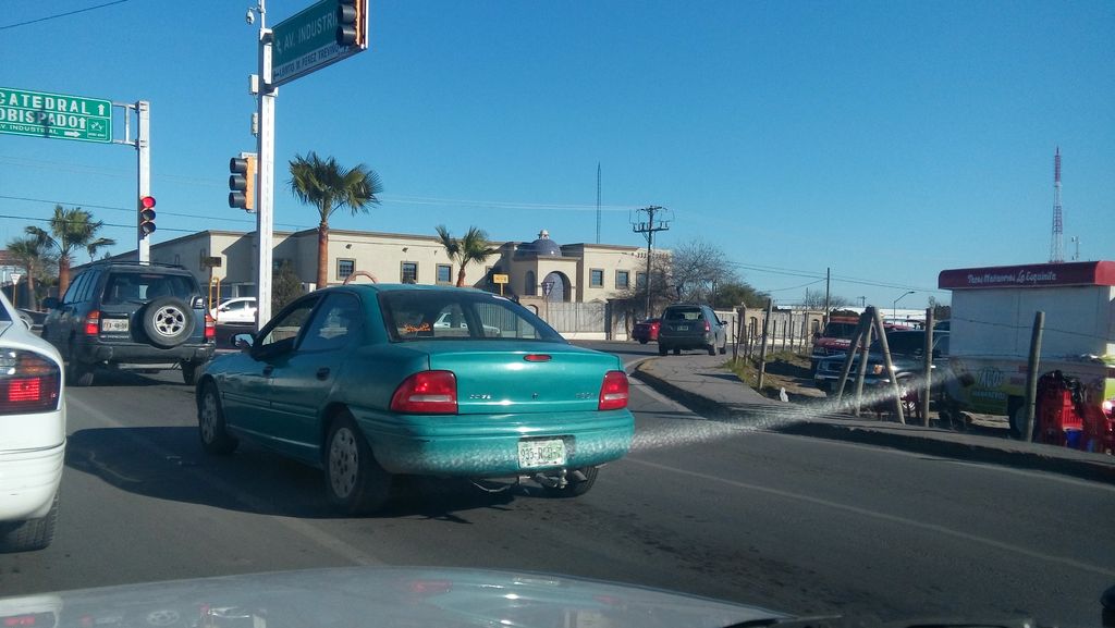 rep_urbano's tweet photo. Atn. @Policia_PNegras  unidad mal estacionada en Av. Industrial y Pérez Treviño, en estos momentos. https://t.co/R0r7JZOANB