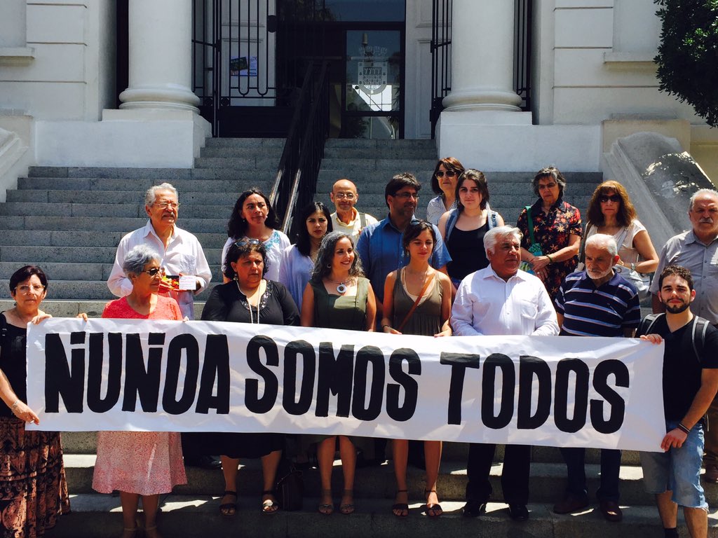 danieljadue's tweet photo. Ahora entregando nuestro respaldo a @AleConcejala para disputar la alcaldía de #Ñuñoa https://t.co/iWmT3z5InK
