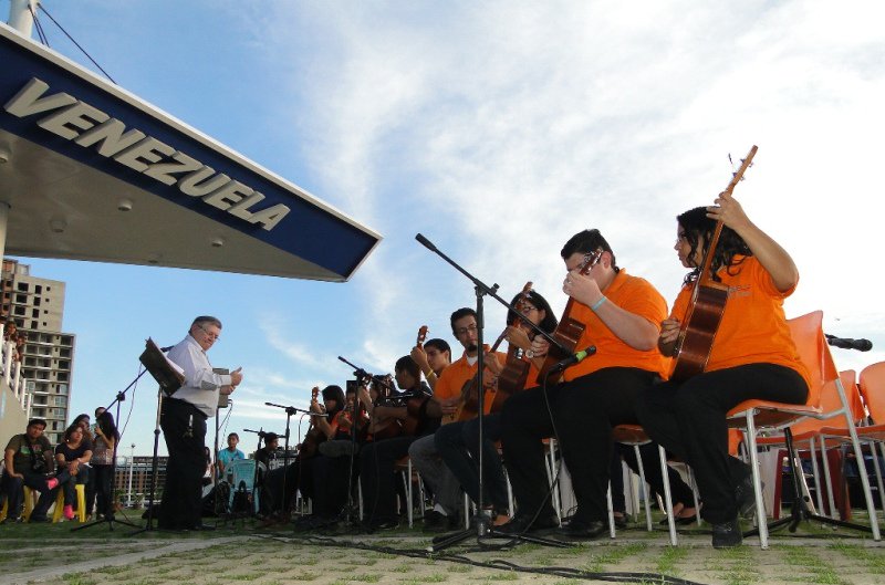 museodelcuatro's tweet image. Jóvenes cuatristas exaltan la música venezolana