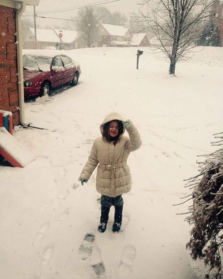 Red_Zombie_615's tweet photo. So much snow! #snowmaggedon2016 #Tennessee #snowday #fun https://t.co/fIbtbYJckd