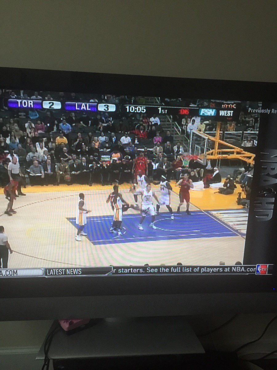 ZHunnitCEO's tweet photo. Watching one my idols best games ever @kobebryant Mr 81💪🏽🏀🏀💯 https://t.co/xfCaEaJX7O