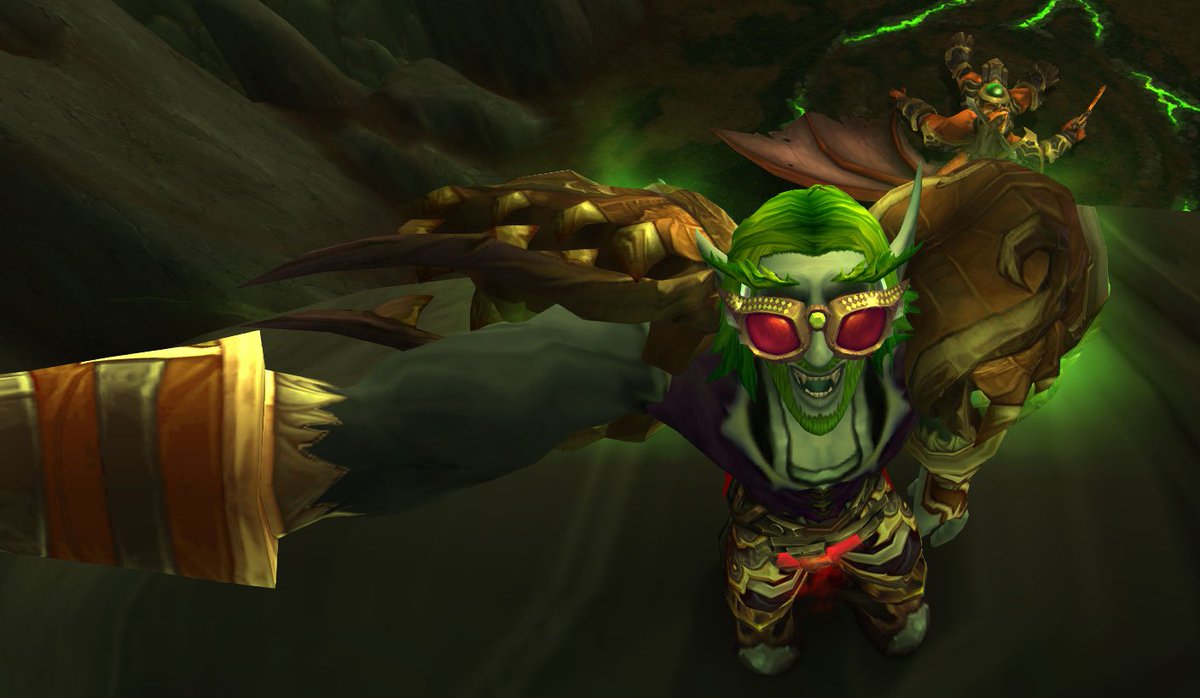 Sarkusmoss's tweet photo. #REMINDER #Kazzak gives #presents#LOOT #weekly #Warcraft! #Felblight & #ApexisCrystals #Selfie #RhinestoneSunglasses https://t.co/Djrqt0ClP0