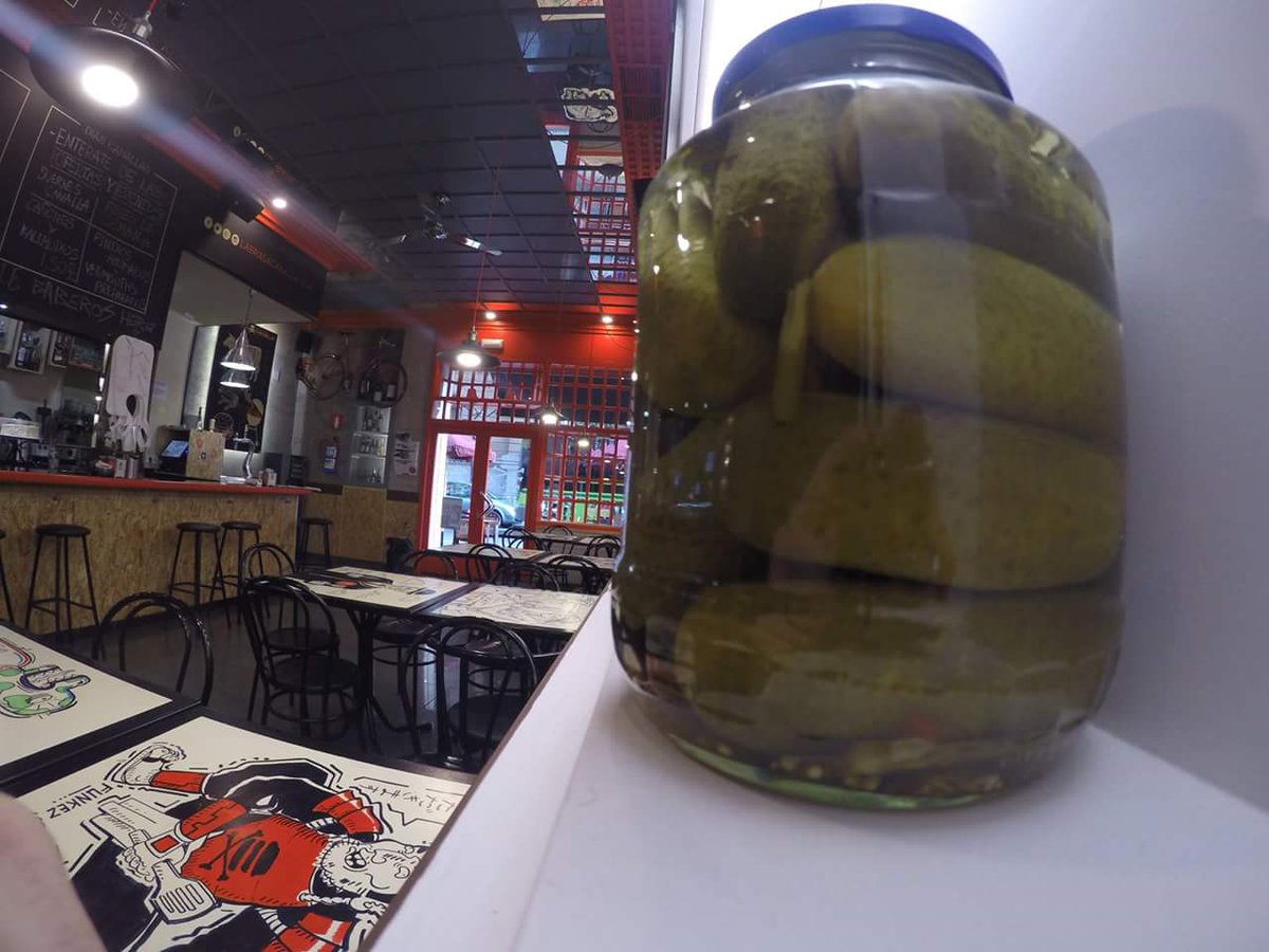 Tengan mucho cuidado, están descontrolados, si los ven no les planten cara......Be canalla my friend #LBC 🍔💀🍔