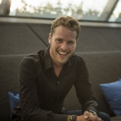 ted_ryce's tweet photo. Had a great time interviewing @SamBranson! We talked #VirginStriveChallenge #lifeskills  #WEF16 and more! https://t.co/h5gl1697mf