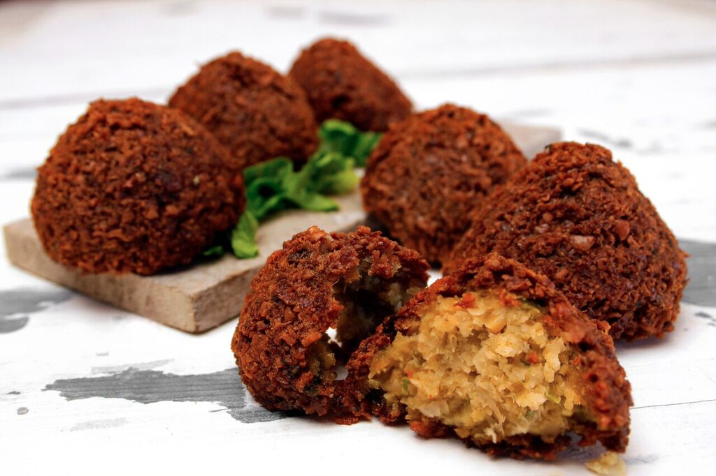 SaharaGrill's tweet photo. Falafel, our most popular appetizer! https://t.co/gZFKr0QZbh