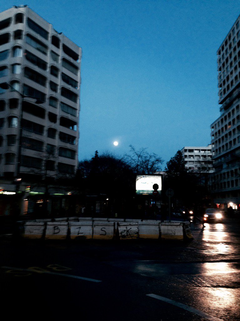 En attendant la nuit, entre gare et Colombier #rennes #paysages urbains #photographie