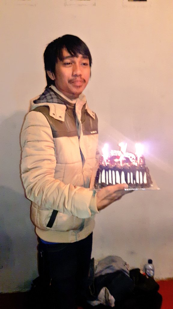 emil_Fm's tweet photo. Happy Anniversary 1st BMC-Gorontalo
Semoga semakin solid 😊👏🎂🎉
#bmc #anniversary
#brotherhood #first
#babecafe https://t.co/tc03c3JAim
