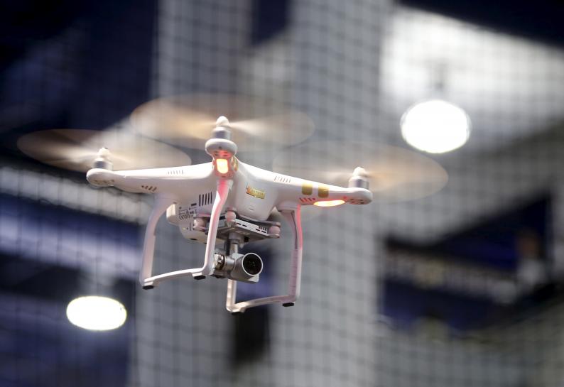 ReutersTech's tweet photo. Nearly 300,000 recreational drone owners in U.S. database -FAA https://t.co/OSDvzVfG9p https://t.co/VdT5PBTISr