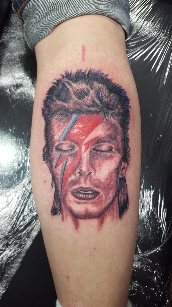 blackinkwar's tweet photo. Bowie tattoo https://t.co/hc6uoh8OB4