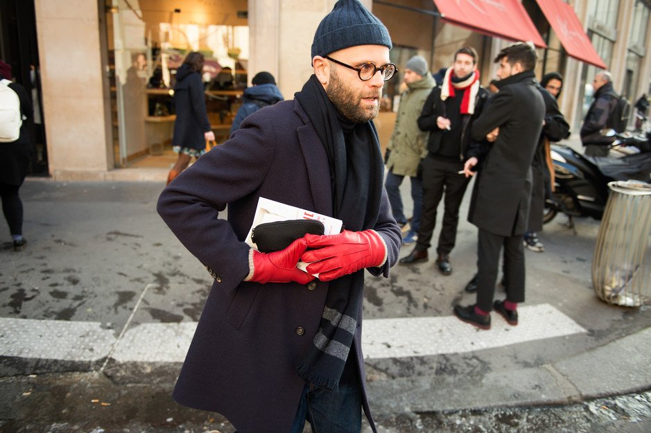 All the impossibly stylish gentlemen who came out for Paris Fashion Week gq.mn/rApPuGi