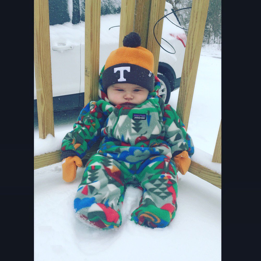 Maverick's 1st snow! #LewisCo <a href="/WSMV/">WSMV 4 Nashville</a> @WSMVLisaSpencer