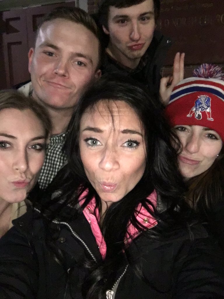 EABailes's tweet photo. One if by land, two if by sea but first let me take a selfie #HubSpotHunt #butfirst #selfie #duckface #gopats https://t.co/vpCdfAsqT7