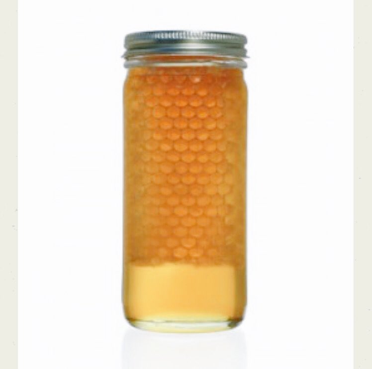 SavannahBeeCo's tweet image. Did you know that honey never goes bad? Ever! Read about it on the Bee Blog: savannahbee.com/blog/why-doesn…