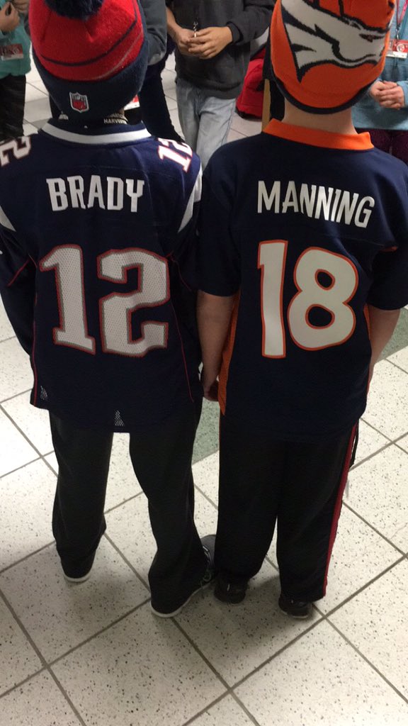 Mrs_Lilly5's tweet photo. Sporting some team spirit! Patriots or Broncos? Who will win?! #LifeisGoodIn5LG https://t.co/MKsVCS8gFK