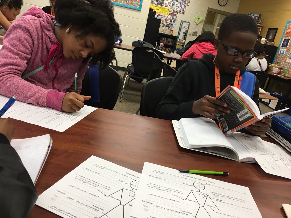 MsRianJenkins's tweet image. Character sketching with @sharonflake MONEY HUNGRY! #LMSLEAP #novelstudy #ela #novel #book #bookstagram #students