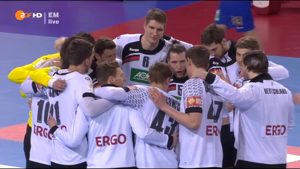 ZDF's tweet photo. Glückwunsch an das @DHB_Teams! Klarer Sieg gegen Ungarn. Am Sonntag geht es dann weiter gegen Russland. #GERHUN https://t.co/VPITyWuDIq