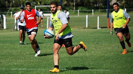 aplenorugby's tweet photo. #ARC2015 Ramiro Moyano será uno de los contratados por la UAR que jugará para Argentina XV. https://t.co/yyJLu6wIQp https://t.co/LJTcvzGjvU