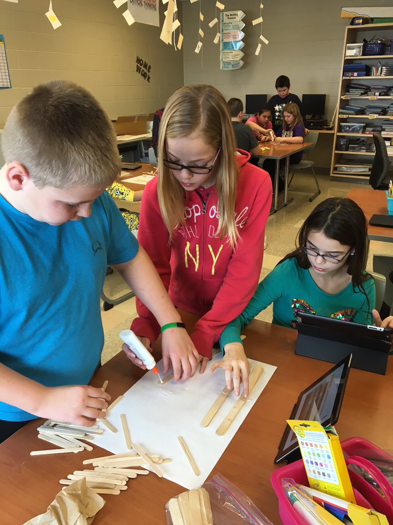 LWajer's tweet photo. Engineering in the science classroom. #pasarrows #buildingbridges #sciencerules https://t.co/sQQ3cPQxhG