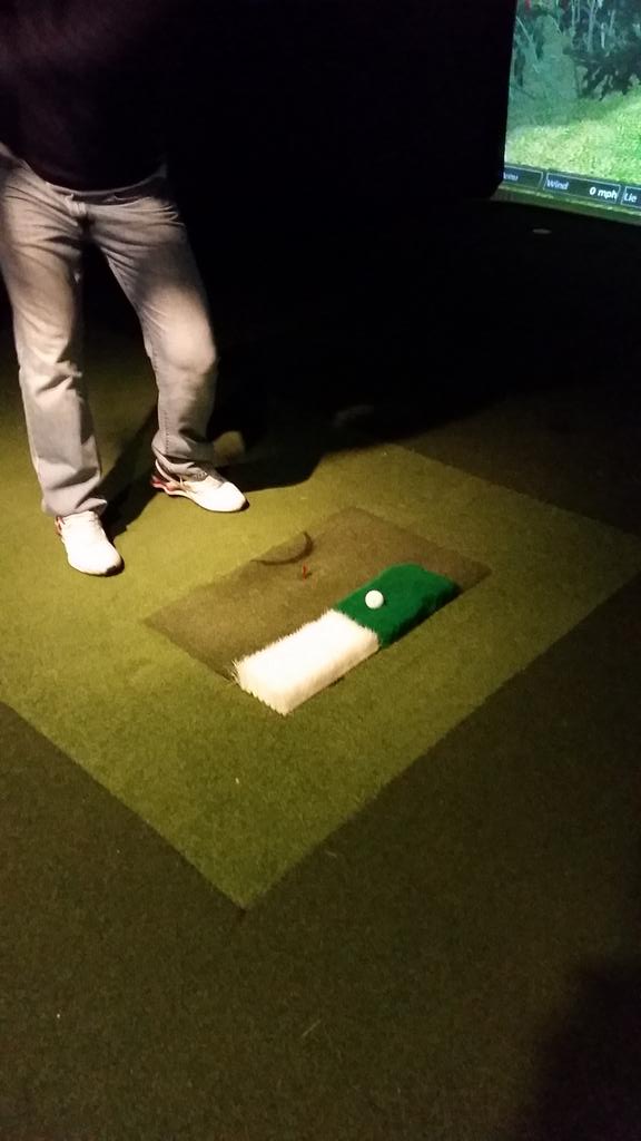 charlesberg7's tweet photo. Foley box in the rough stuff again #optigolf #BostonLike #IndoorGolf https://t.co/YNTkHmfq9Z