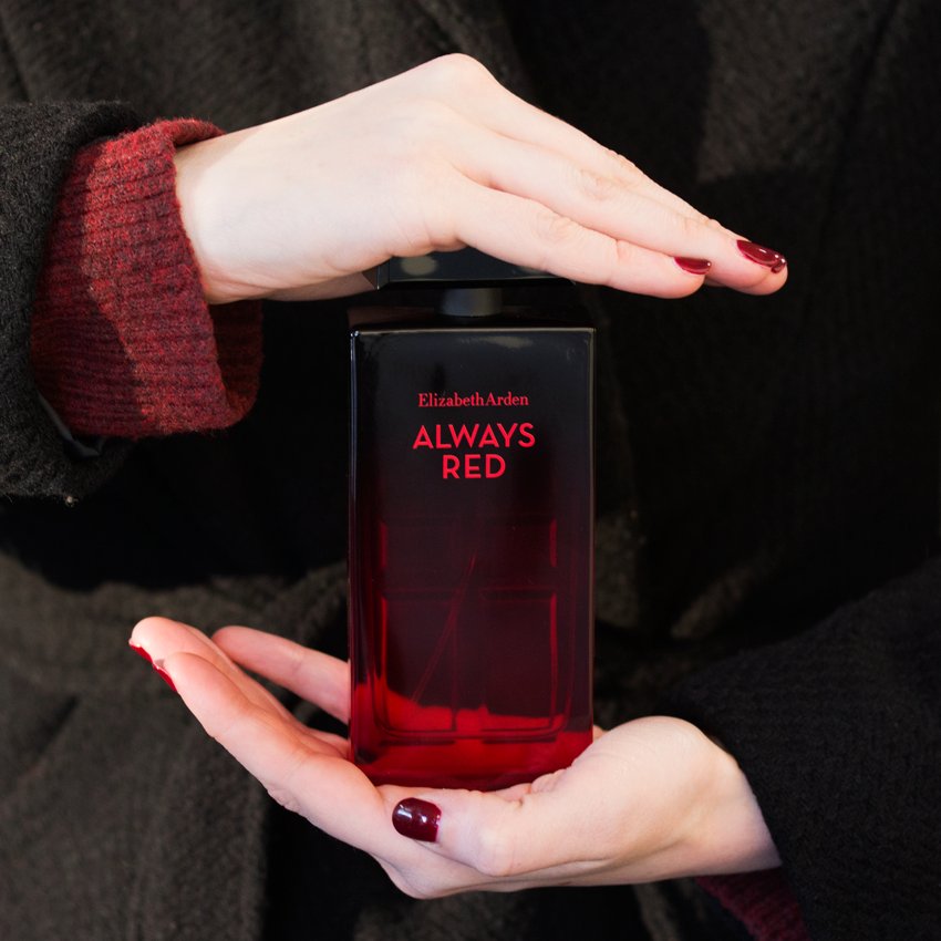 ArdenCanada's tweet photo. Tonight, get ready to light up the town with Always Red. #ArdenAlwaysRed #FragranceFriday https://t.co/XiVJT5PMTR