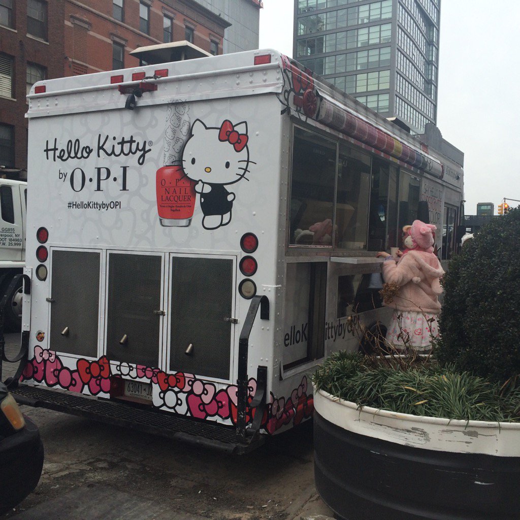JackieHoffman16's tweet photo. I found the truck and got hot pink chocolate #HelloKittyOPI https://t.co/YW8RAfLYN9