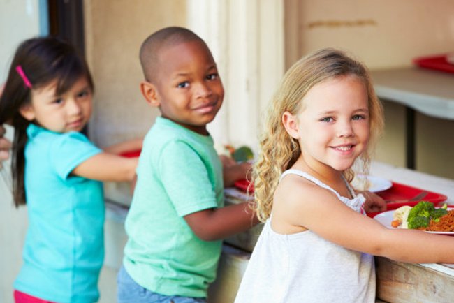 Ozoshare's tweet photo. America’s First School District to Serve 100% Organic Meals: https://t.co/a0LC5GED91

#organic #food #kids https://t.co/5pGZsf3ghY