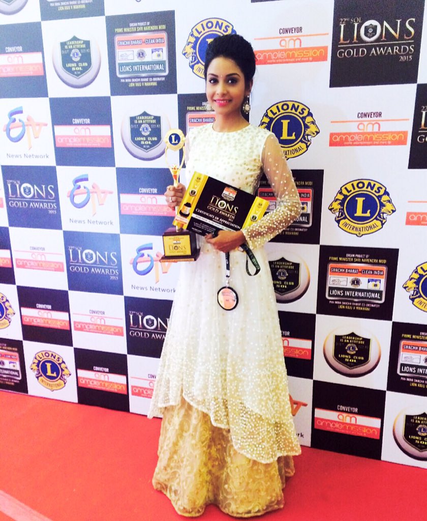 My first💃🏻 thank u #twamily I love u all.Want to share with each one of u .Ur blessings n prayers(MRP fav jodi)🙏