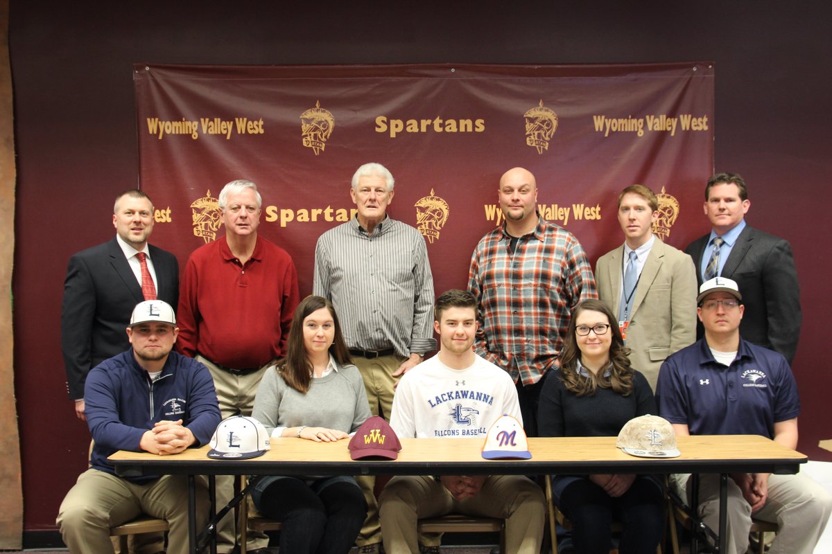FalconsBase's tweet photo. It was great seeing future Falcon Grant Powell,we are excited to have you in the Falcon Baseball Family.#2016recruit https://t.co/Amkun65P5B
