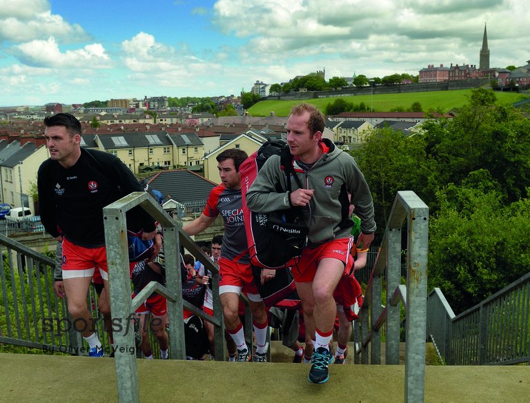 sportsfile's tweet photo. Get all of the best images from the GAA season in one place! #SOS2015 now available! https://t.co/OHCvWMaBqd https://t.co/0ukNCBLndE