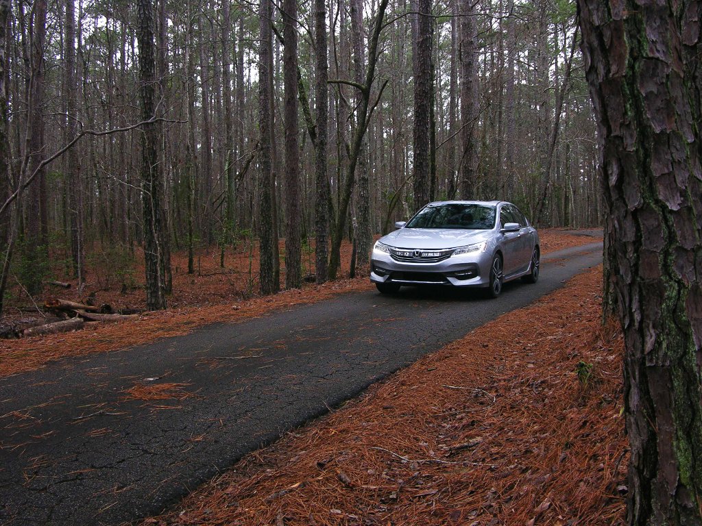 AutosCheatSheet's tweet image. 2016 @Honda Accord V6 review: A great car gets even better - cht.st/50mk2 #cars #reviews