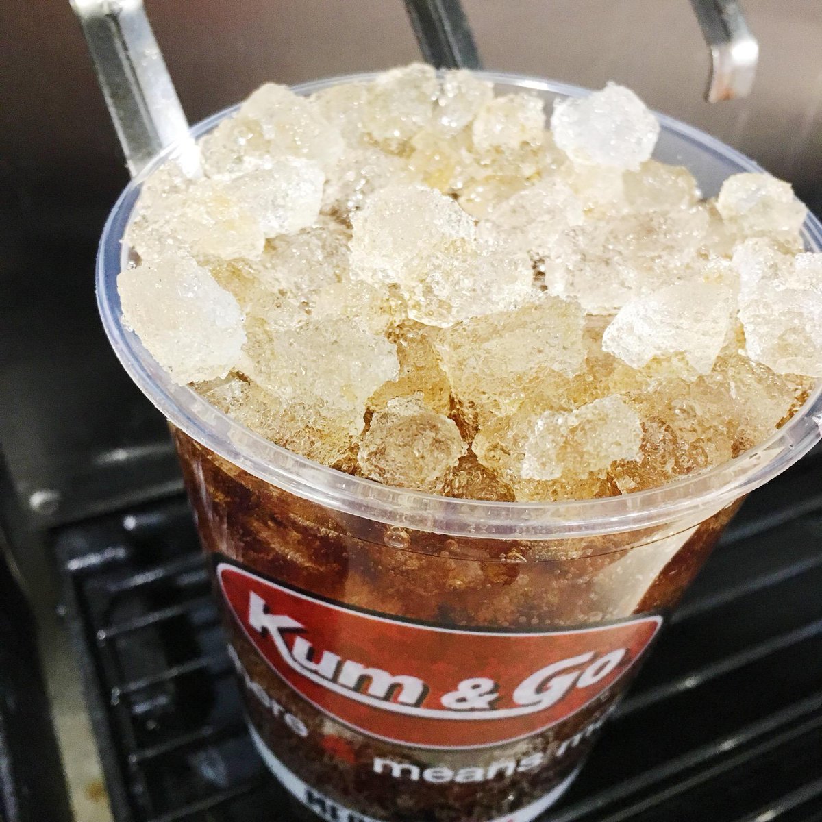 kumandgo's tweet photo. Love our ice? We use small, coarse pieces to keep drinks colder longer without watering them down. https://t.co/yr6qdFgkGJ