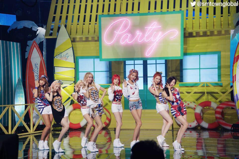 moonkuroneko243's tweet photo. Party🎈👯👯🎈
＃SNSD
＃好きな人🙋 https://t.co/2nvQX7qIdu
