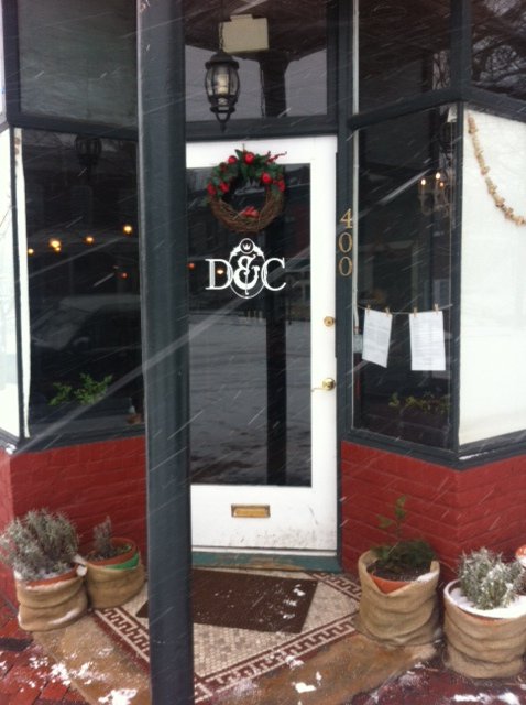 DutchandCompany's tweet image. @DutchandCompany OPEN 5-9pm Hot toddies/Irish Cafe $7 Fill up &amp;amp; warm up while watching the snow fall on Church Hill.
