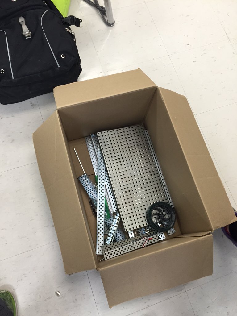 PocketofRoseys's tweet photo. Came out great at the auctions today! Got exactly what we needed, and for only $650. #PLTW #VEX https://t.co/3ewrgjv67J