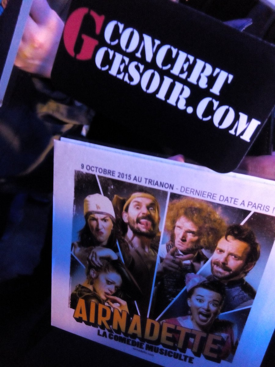 abracaleskia's tweet photo. La déco c'est participatif à l'#Omadis 💜 @Gconcertcesoir @airnadette cc @LouisLingg @DeadBoobs https://t.co/7WBDkyhmRb