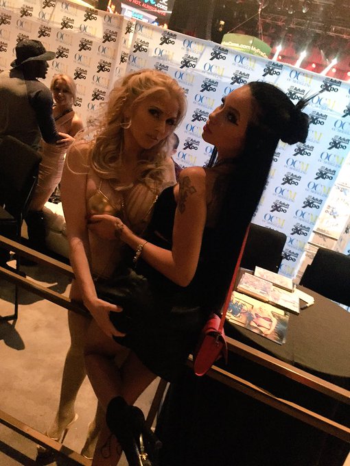 @AEexpo has been dope! Two more days then @avnawards 🎉⭐️⭐️⭐️⭐️⭐️ I'm signing @101ModelingInc @iluvchristie<a class="tags" href="/tag/aeexpo">@aeexpo</a><a class="tags" target="_blank" title="On Twitter" href="/?out=eyJ0eXAiOiJKV1QiLCJhbGciOiJIUzUxMiJ9.eyJpYXQiOjE3MjA2NzA3NDAsImlzcyI6InR3cG9ybnN0YXJzLmNvbSIsIm5iZiI6MTcyMDY3MDc0MCwiZXhwIjoxNzUyMjA2NzQwLCJyZWRpcmVjdF91cmwiOiJodHRwczovL3R3aXR0ZXIuY29tL2F2bmF3YXJkcyJ9.GMqD2IBeSA_BzMbXJ5PtVipMpDVmncmjtYiGWn0RETmSA3wy_XeB6riNE1l9SBBKunePWthMXBj4_vS0i6P9ug">@avnawards</a><a href="/tag/sacramento"class="tags"><span>#sacramento</span></a>
