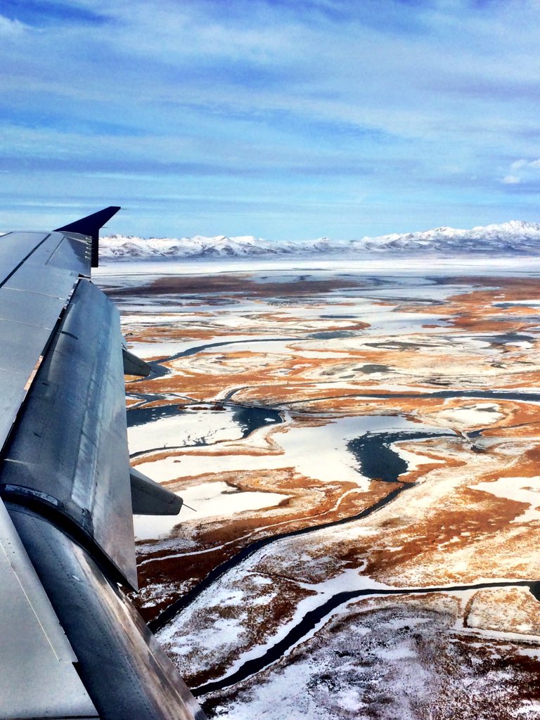 Lanarosefraser's tweet photo. Heading to #SaltLakeCity for #Sundance #film festival w @GCigarGary! #cigars #snowboarding #films !! https://t.co/Y7qMULWD4J