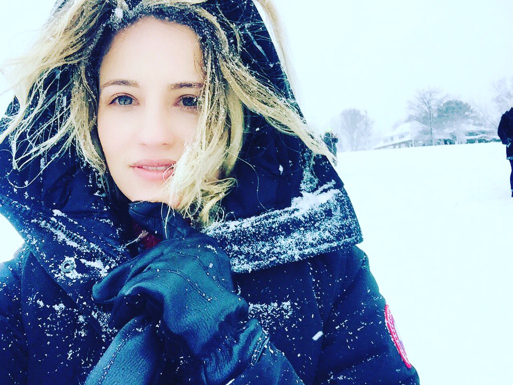 DiannaAgron's tweet image. It's a snow day. #NOVITIATE