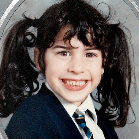 HigherMag's tweet image. Reconnaissez-vous cette charmante petite fille ?