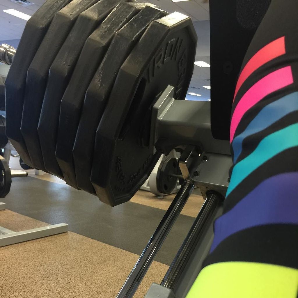 fitnesscurious_'s tweet photo. Legs!!! #transformyou #magnifyyou #sweetcakes #ashlete #beautyinstrength #strongmom #strong #fitfam #fitmom #fitnes… https://t.co/n17jRfxASN