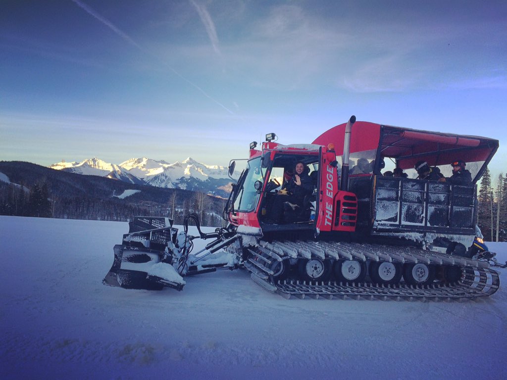 RockyMtnMegs's tweet photo. What's your work commute like? #pistenbully #liftops @PistenBullyUSA @Telluride https://t.co/04cJSHFHMZ