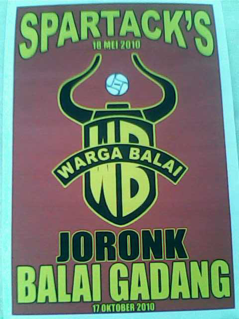 adhieviscara's tweet photo. ayo dunsanak kito dimana pun berada kita merah kan stadionGBK besok #semenpadangjuara #spartacks #suporterbangunpagi https://t.co/I8aLjcBGft